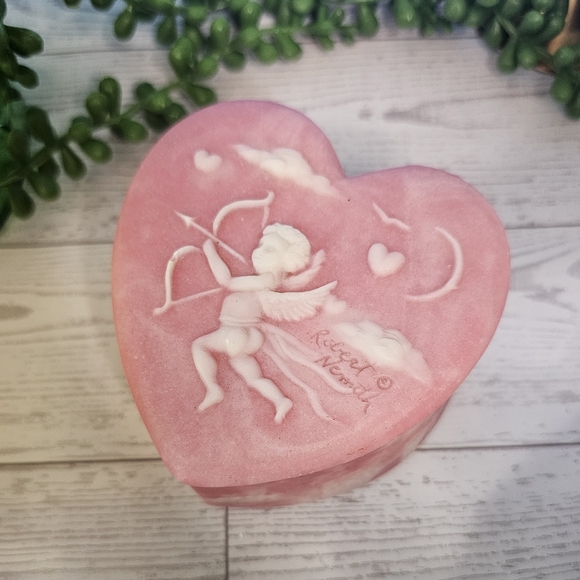 Vintage Incolay Stone Pink Heart-Shaped Trinket Box with Cupid Design - Picture 2 of 3